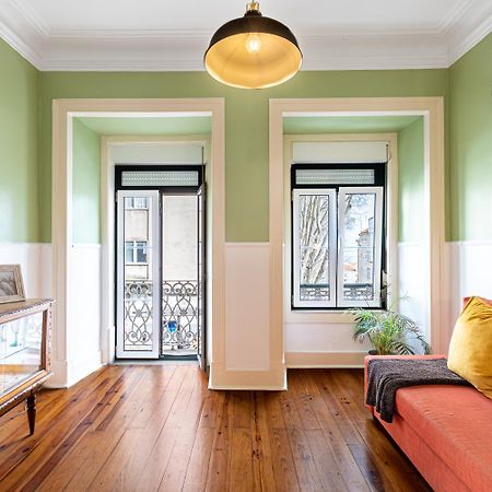 Spacious Apartment With Terrace At Graca ลิสบอน ภายนอก รูปภาพ